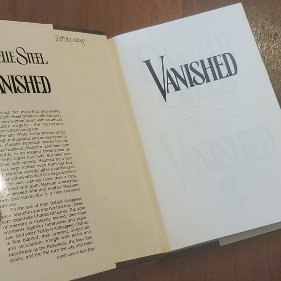 4 for $25! Lot of Danielle Steel Books 📚 - Picture 9 of 13